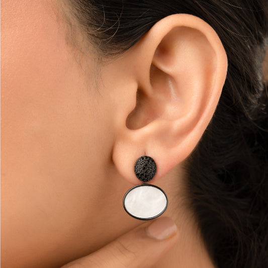 OPULANT OVAL EARRINGS