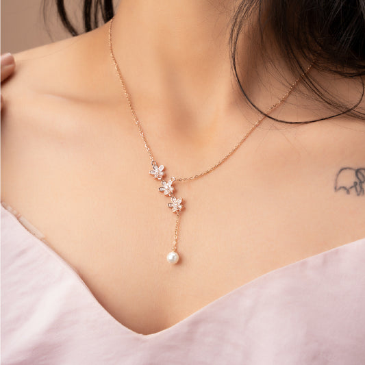TRINITY BLOSSOM NECKLACE