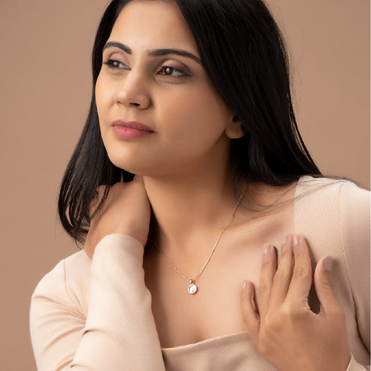 KITTY PEARL NECKLACE