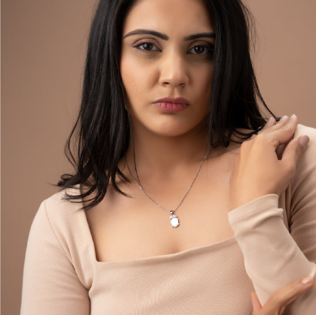 MIRRORED PETAL BLOOM NECKLACE