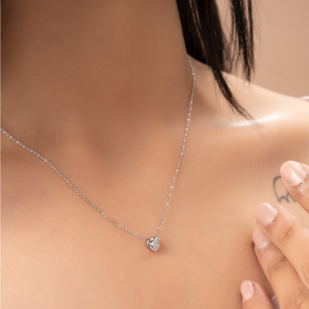 LOVE CRYSTAL NECKLACE
