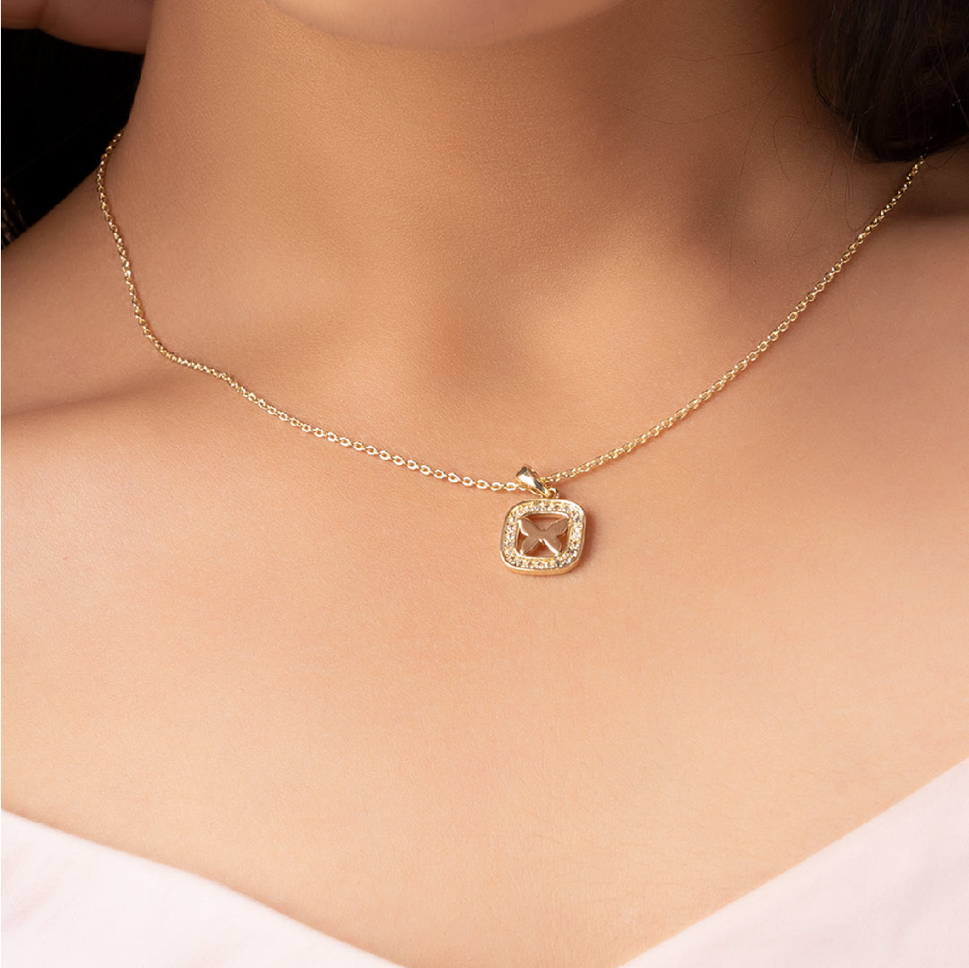 FLUTTERING PRISM NECKLACE