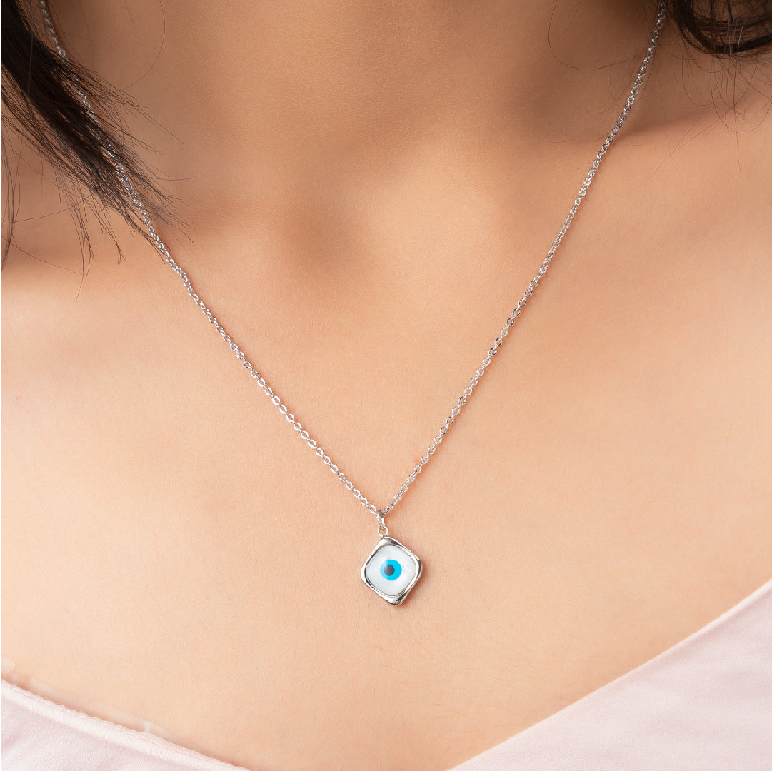 GUARDIAN GAZE ROUND NECKLACE