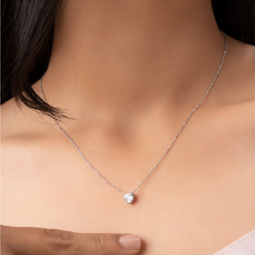 LOVE CRYSTAL NECKLACE