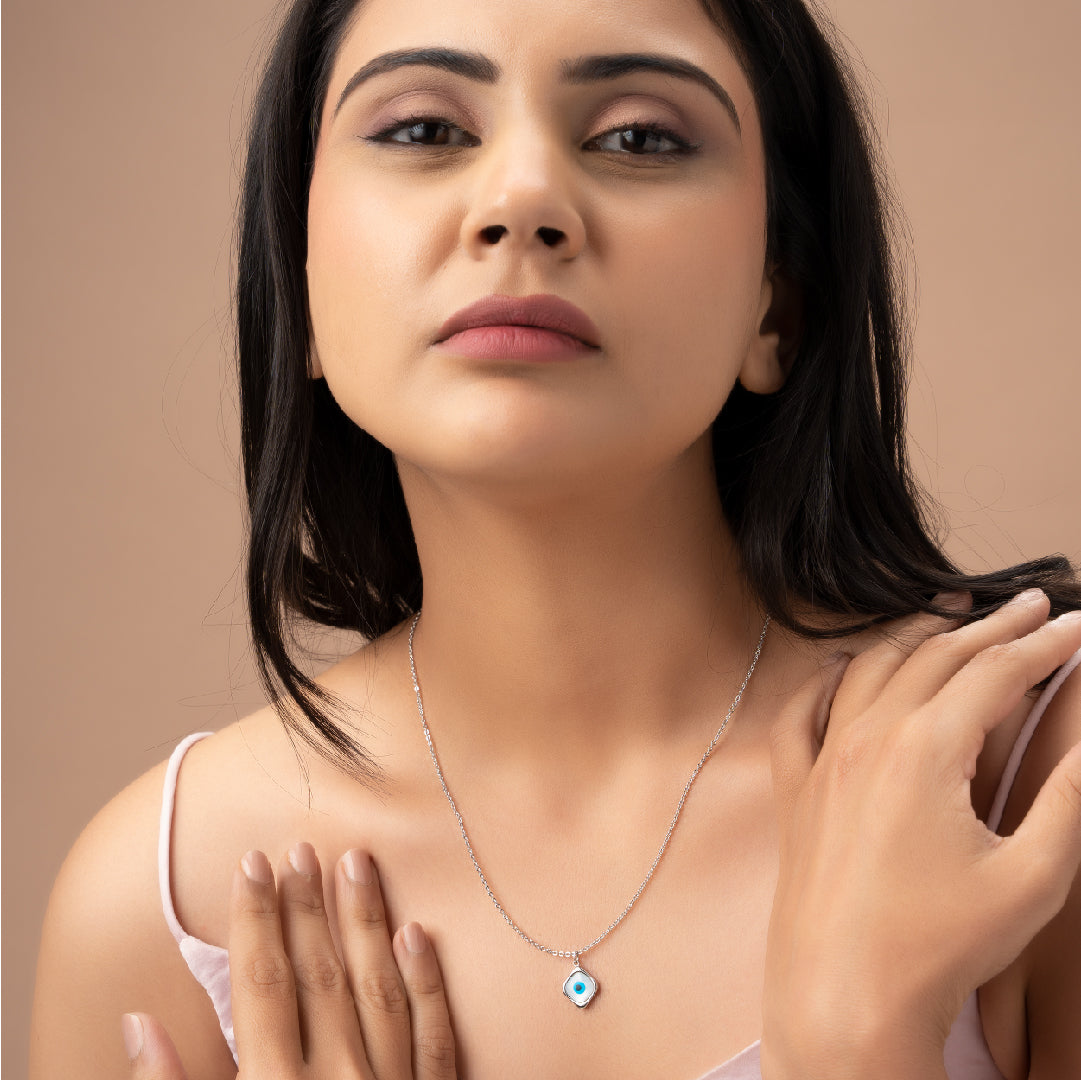 GUARDIAN GAZE ROUND NECKLACE