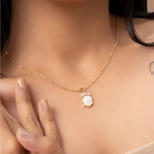 MIRRORED PETAL BLOOM NECKLACE