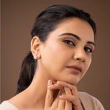 GLEAMING SOLITAIRE EARRINGS