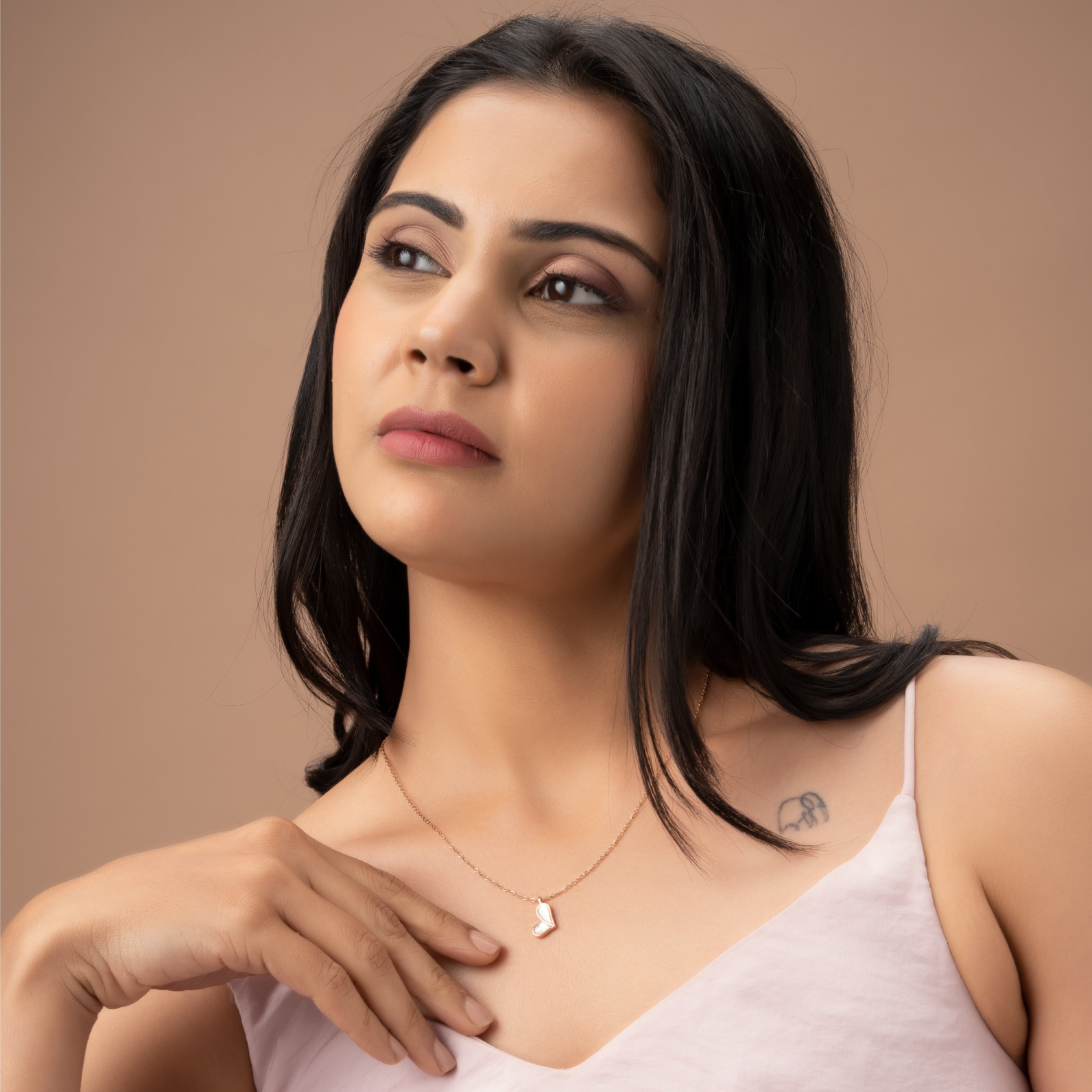 LEAFY CLOVE NECKLACE