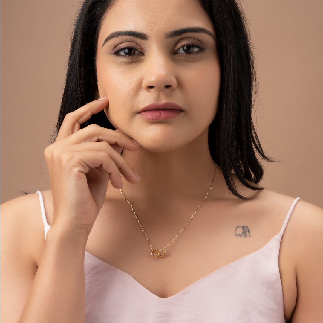 ETERNAL EMBRACE NECKLACE