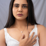 DIAMOND FLUTTER NECKLACE