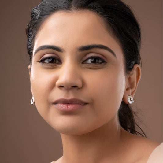 REGAL RADIANTS EARRINGS