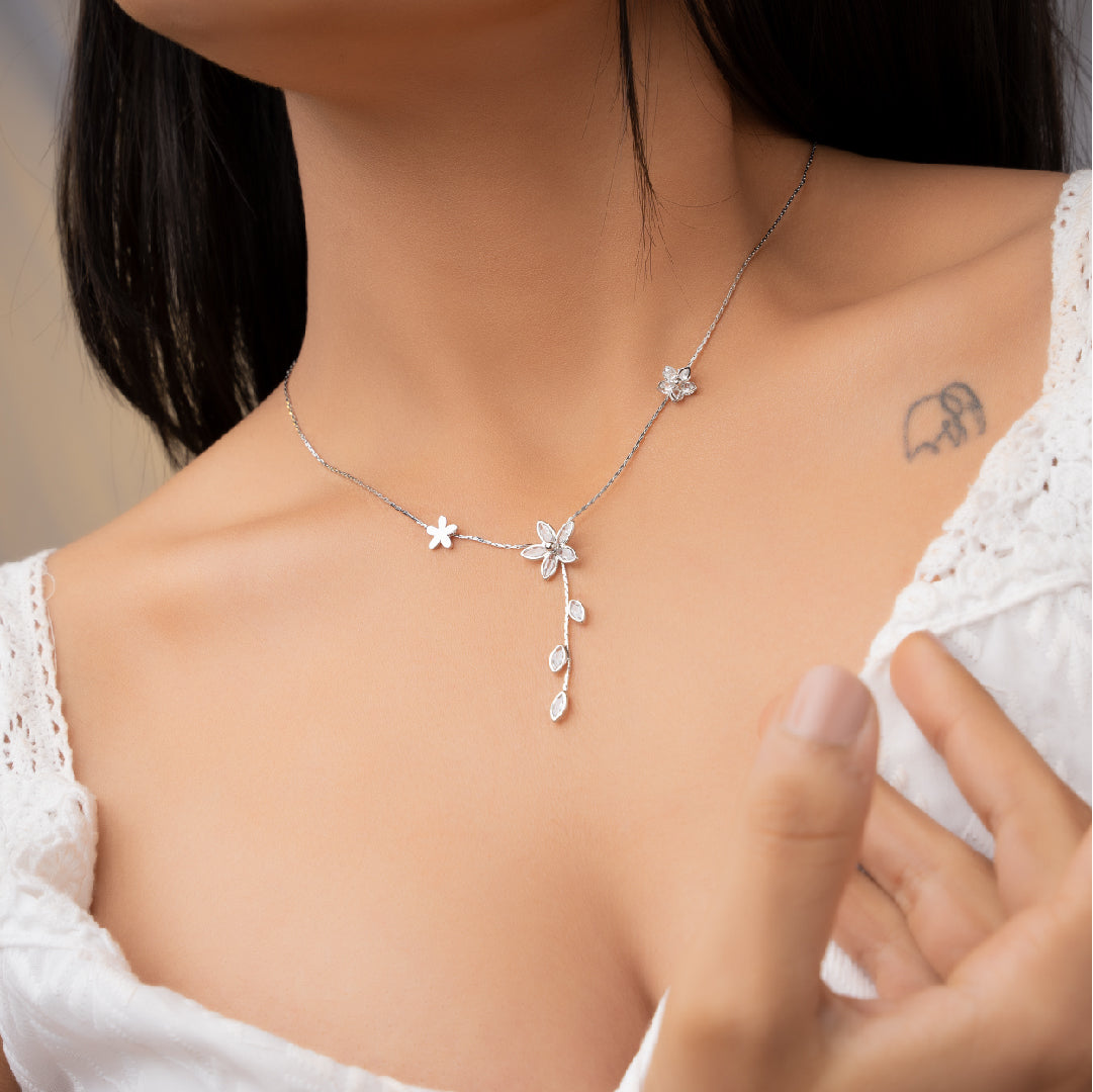 FLORAL ELEGANCE NECKLACE